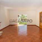 Rent 4 bedroom house of 196 m² in Setúbal