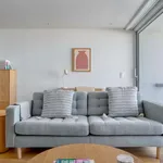 Rent 2 bedroom apartment of 92 m² in lisbon