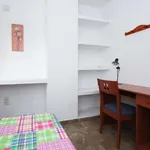 Rent a room of 150 m² in granada