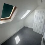 Rent 3 bedroom flat in South East England