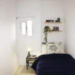 Rent a room of 100 m² in madrid