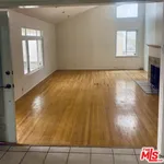 Rent 2 bedroom house of 125 m² in Los Angeles