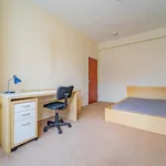 Rent 5 bedroom flat in West Midlands