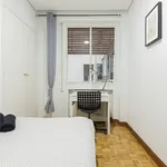 Rent a room of 215 m² in Madrid