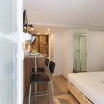 Rent 1 bedroom apartment of 30 m² in Lisbon