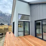 Rent 4 bedroom house in Queenstown