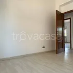 Rent 5 bedroom apartment of 148 m² in Roma