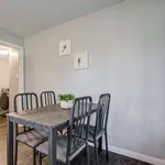 Rent 1 bedroom apartment in Northside