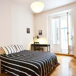 Rent a room of 170 m² in Madrid