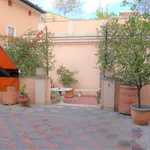 Rent 9 bedroom apartment of 220 m² in Roma