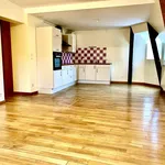 Appartement de 90 m² avec 3 chambre(s) en location à Longuyon