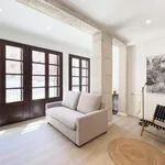 Rent 4 bedroom apartment of 50 m² in Barcelona