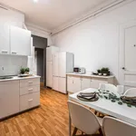 Rent a room of 120 m² in barcelona