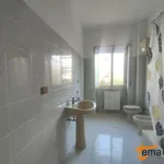 Rent 3 bedroom apartment of 100 m² in Roma