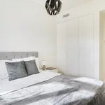 Rent 1 bedroom apartment of 65 m² in Lisbon