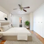 Rent 2 bedroom apartment of 960 m² in Bronx