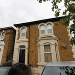 Rent 2 bedroom apartment in Gravesham