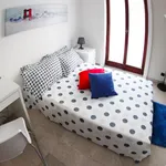 Rent 7 bedroom house in Milan