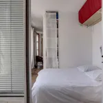 Rent 1 bedroom apartment of 42 m² in paris