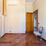 Rent 9 bedroom apartment of 200 m² in Roma