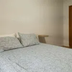 Quarto de 300 m² em porto