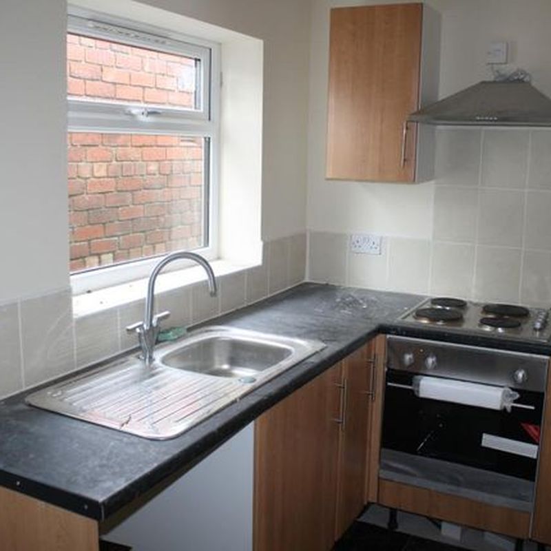 Flat to rent in Darfield Road, Cudworth, Barnsley S72 Belle Green