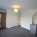 Rent 1 bedroom house in  Longfield Road - Winnal