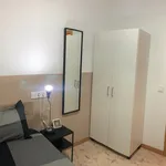 Rent 4 bedroom apartment in Barcelona