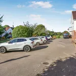 Rent 4 bedroom flat in Reigate and Banstead