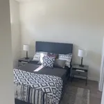 Rent 3 bedroom house in North Hollywood