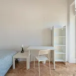 Rent 16 bedroom apartment in Lisbon