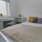 Rent 3 bedroom apartment in Yorkshire And The Humber