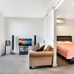 Rent 2 bedroom apartment in South Yarra