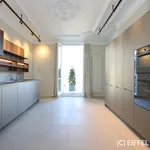 Rent 4 bedroom apartment of 232 m² in Paris 8 - Avenue Marceau