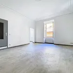 Appartement de 35 m² avec 2 chambre(s) en location à Eyguieres