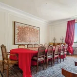 Rent 4 bedroom apartment of 2000 m² in Paris