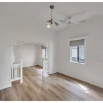 Rent 4 bedroom house in Koongal