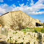 Rent 2 bedroom house of 330 m² in Ragusa