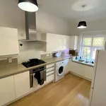 Rent 3 bedroom flat in South East England