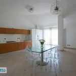 Rent 3 bedroom apartment of 100 m² in Milan