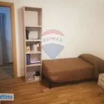 Affitto 4 camera appartamento di 105 m² in Bologna