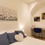 Rent 1 bedroom apartment of 53 m² in milan