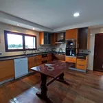 Rent 4 bedroom house of 192 m² in Leiria