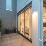 Rent 2 bedroom apartment in Melbourne