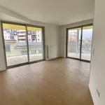 Appartement de 76 m² avec 4 chambre(s) en location à Suresnes