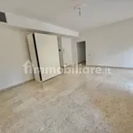 Affitto 2 camera appartamento di 80 m² in Arese