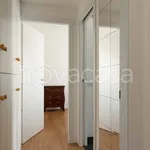 Rent 2 bedroom apartment of 49 m² in Milano