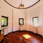 Rent 3 bedroom apartment of 140 m² in Νησί