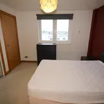 Rent 2 bedroom flat in Edinburgh  North