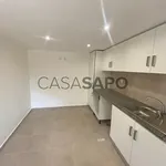 Rent 4 bedroom house of 132 m² in Amadora